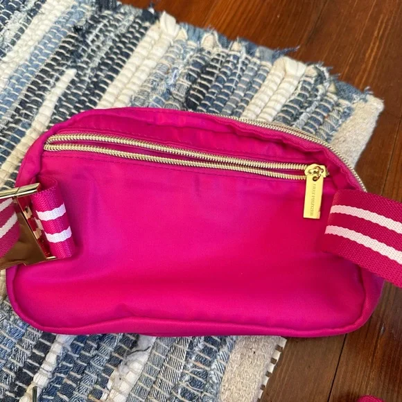 Lilly Pulitzer Belt Bag - Picture 5 of 8